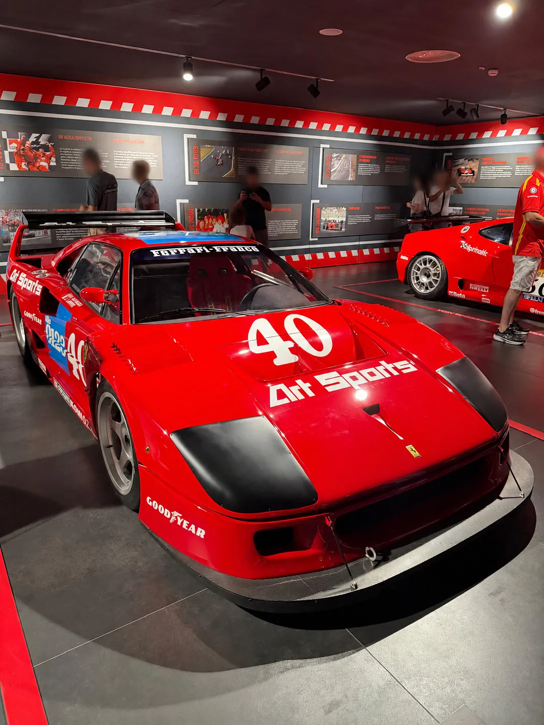 Ferrari F40 LM aux couleurs Art Sports